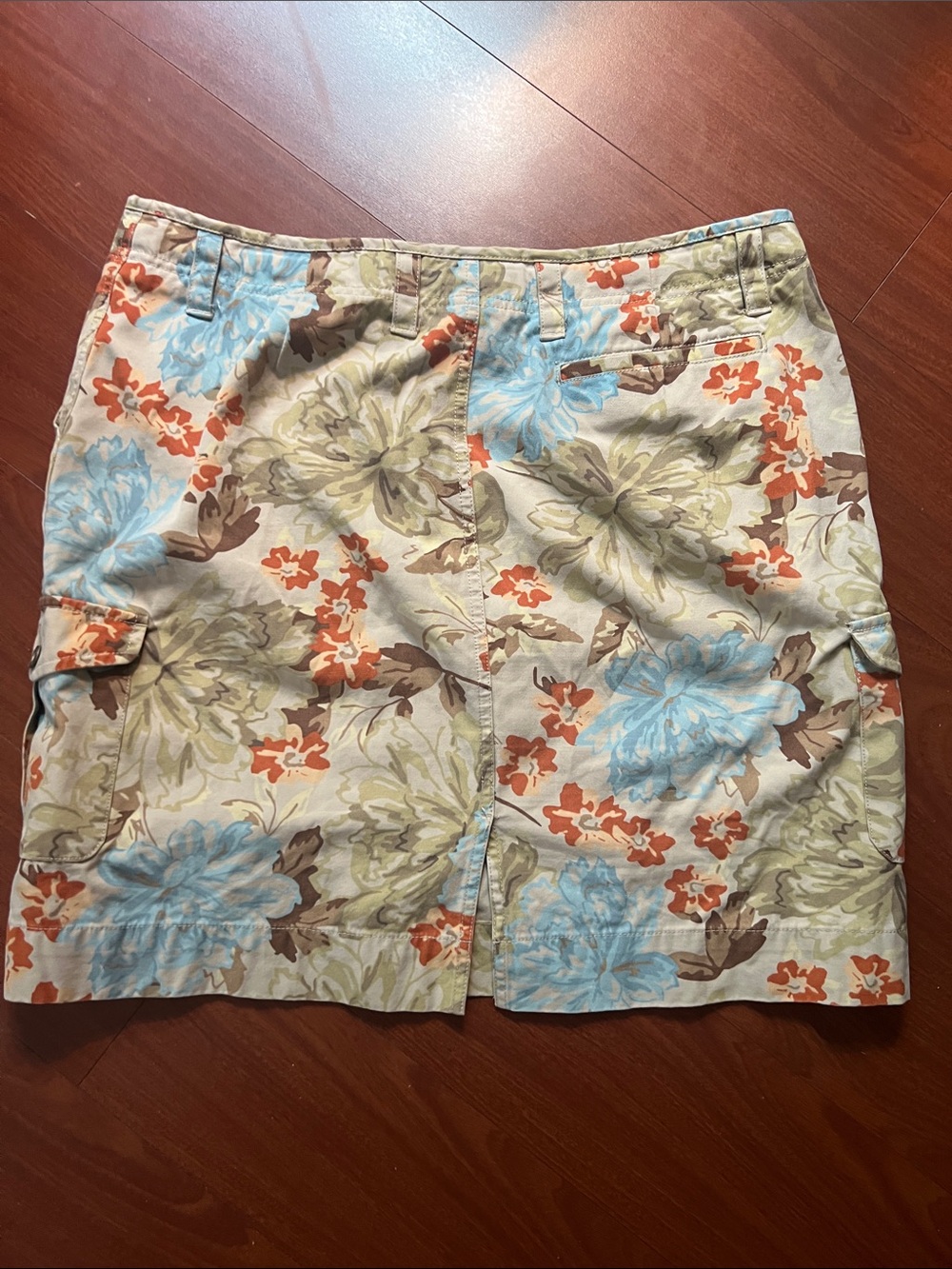 Eddie Bauer Floral cargo skirt- Blue & Cream size 14
